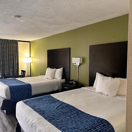 Travelodge By Wyndham Clarksville Extérieur photo