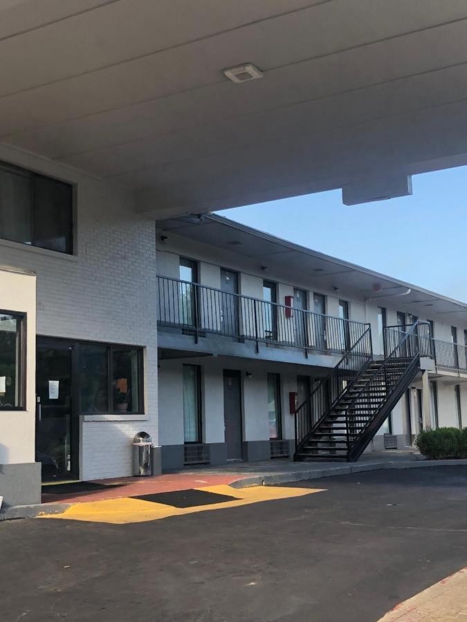 Travelodge By Wyndham Clarksville Extérieur photo