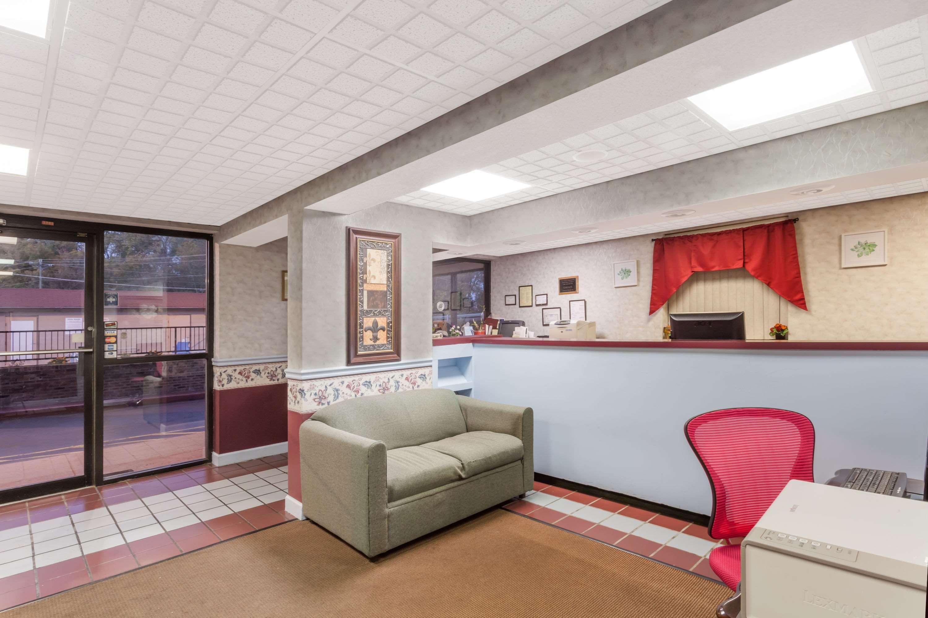 Travelodge By Wyndham Clarksville Extérieur photo