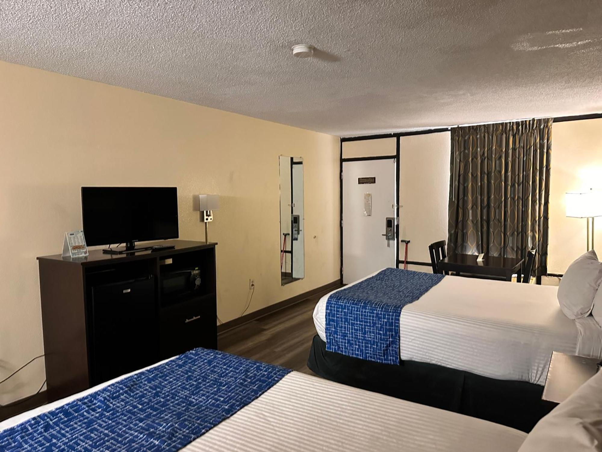 Travelodge By Wyndham Clarksville Extérieur photo
